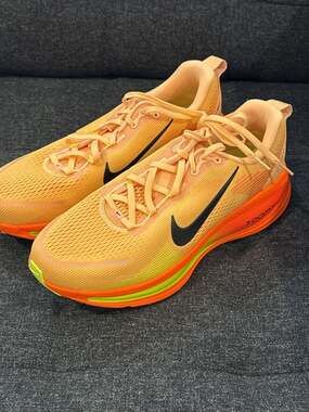 Nike Vomero 18 Men's Road Running Shoes - Orange/Volt - size 11.5M